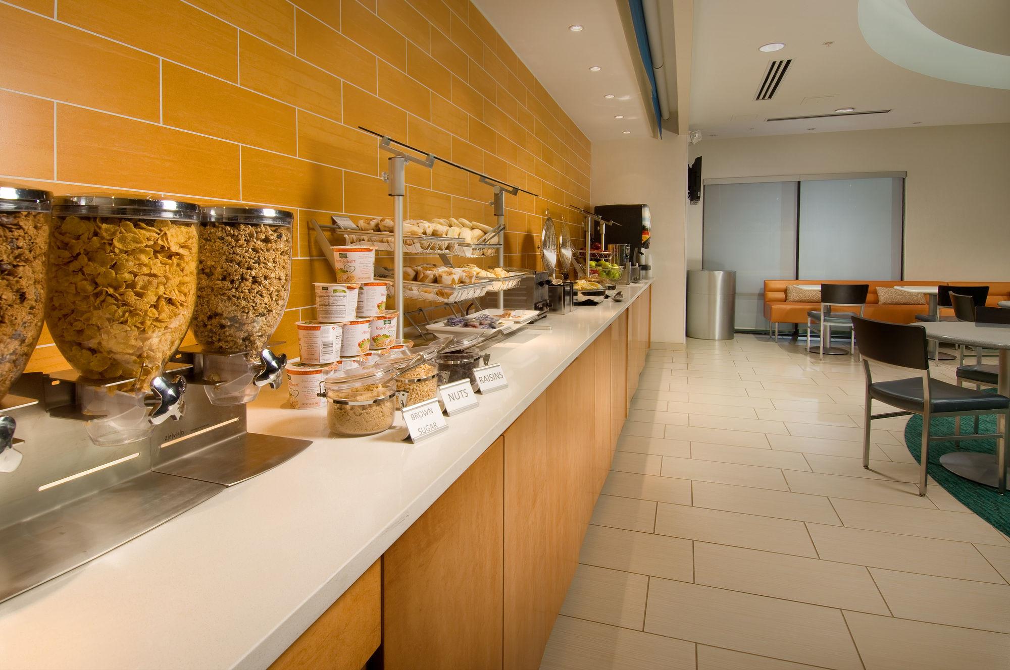 Springhill Suites Alexandria Esterno foto